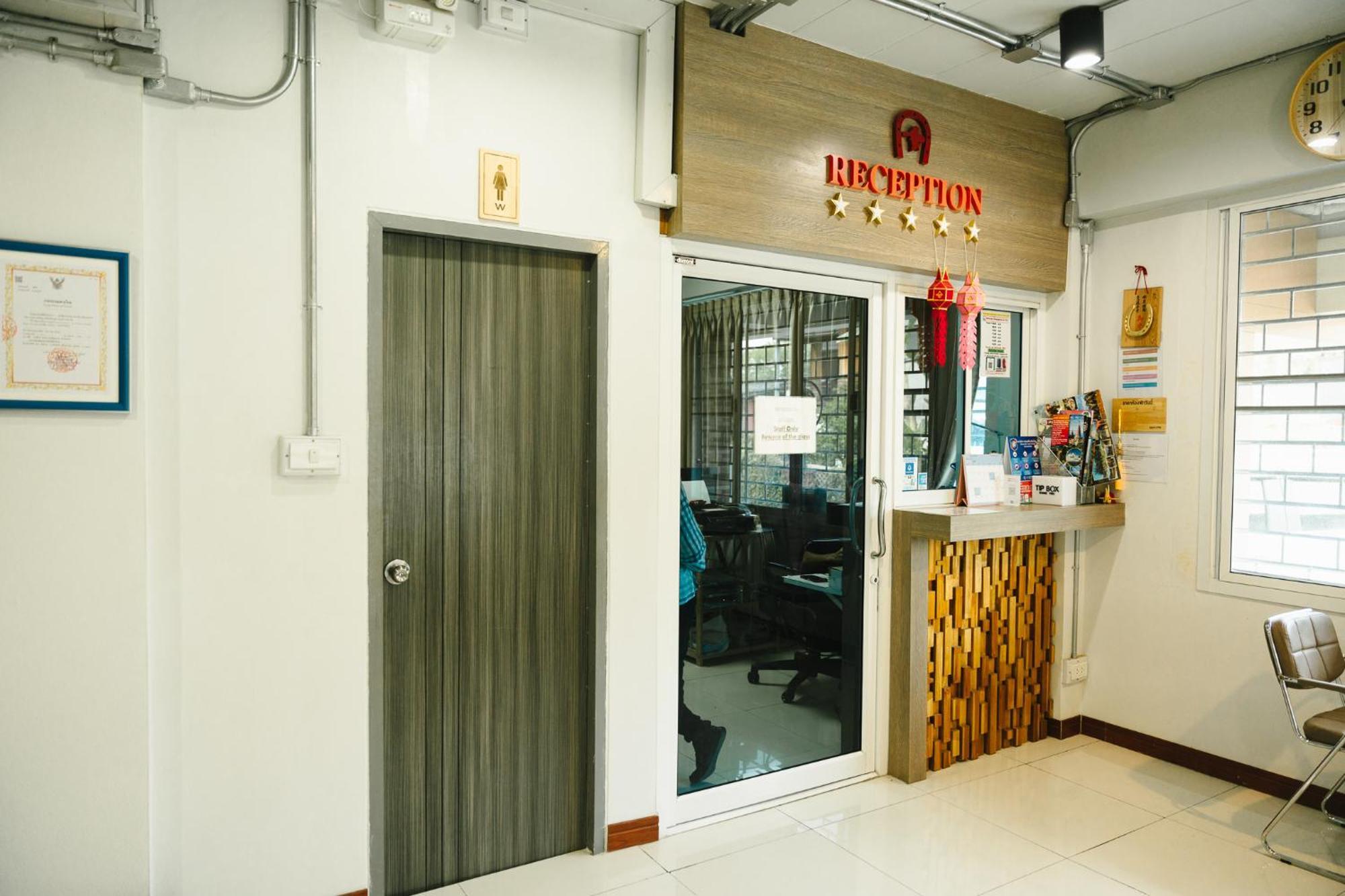 The Ten Hotel Thippanate Чиангмай Экстерьер фото